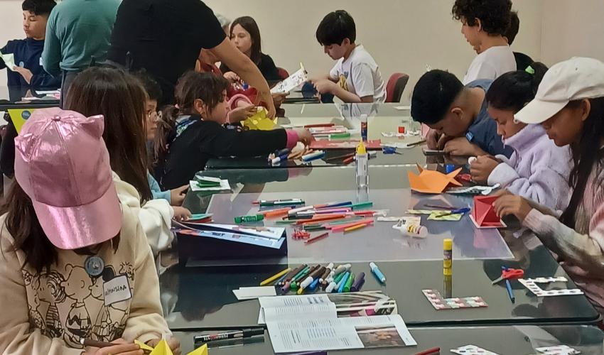 Niños y niñas
