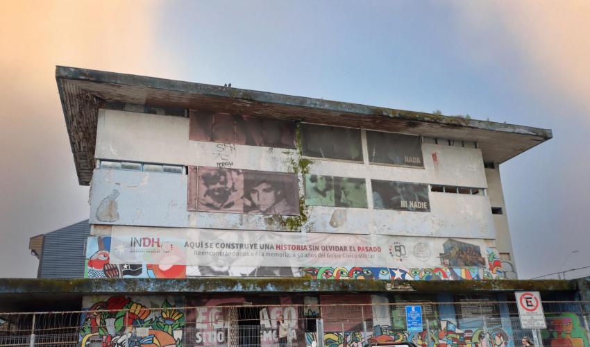 Frontis del edificio de Egaña 60, utilizado como centro de detención y tortura.